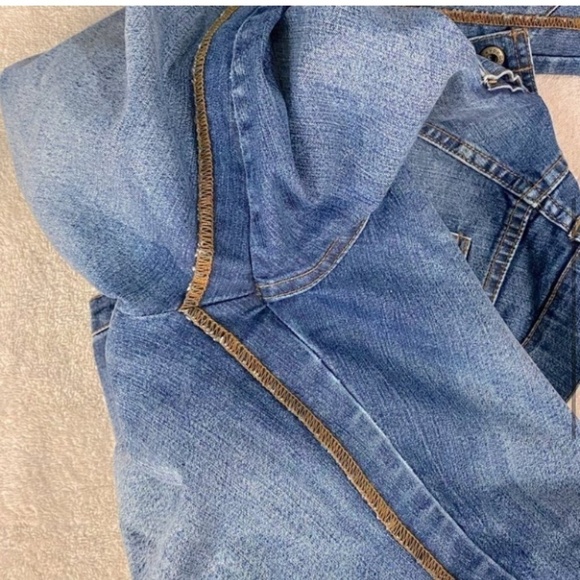 Vintage Request Relaxed Fit Cropped Capri Jeans With Brown Stitching 9 - Picture 5 of 13